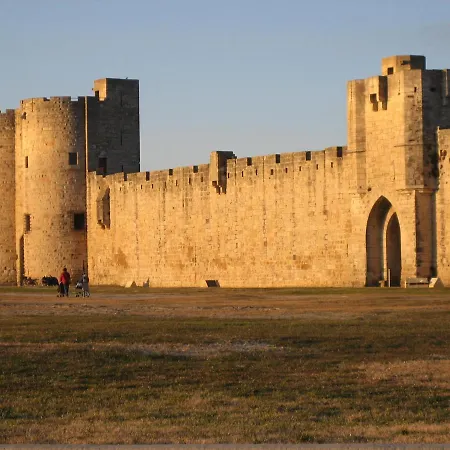 Grau Du Roi Avec Jardin *