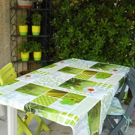 Grau Du Roi Avec Jardin